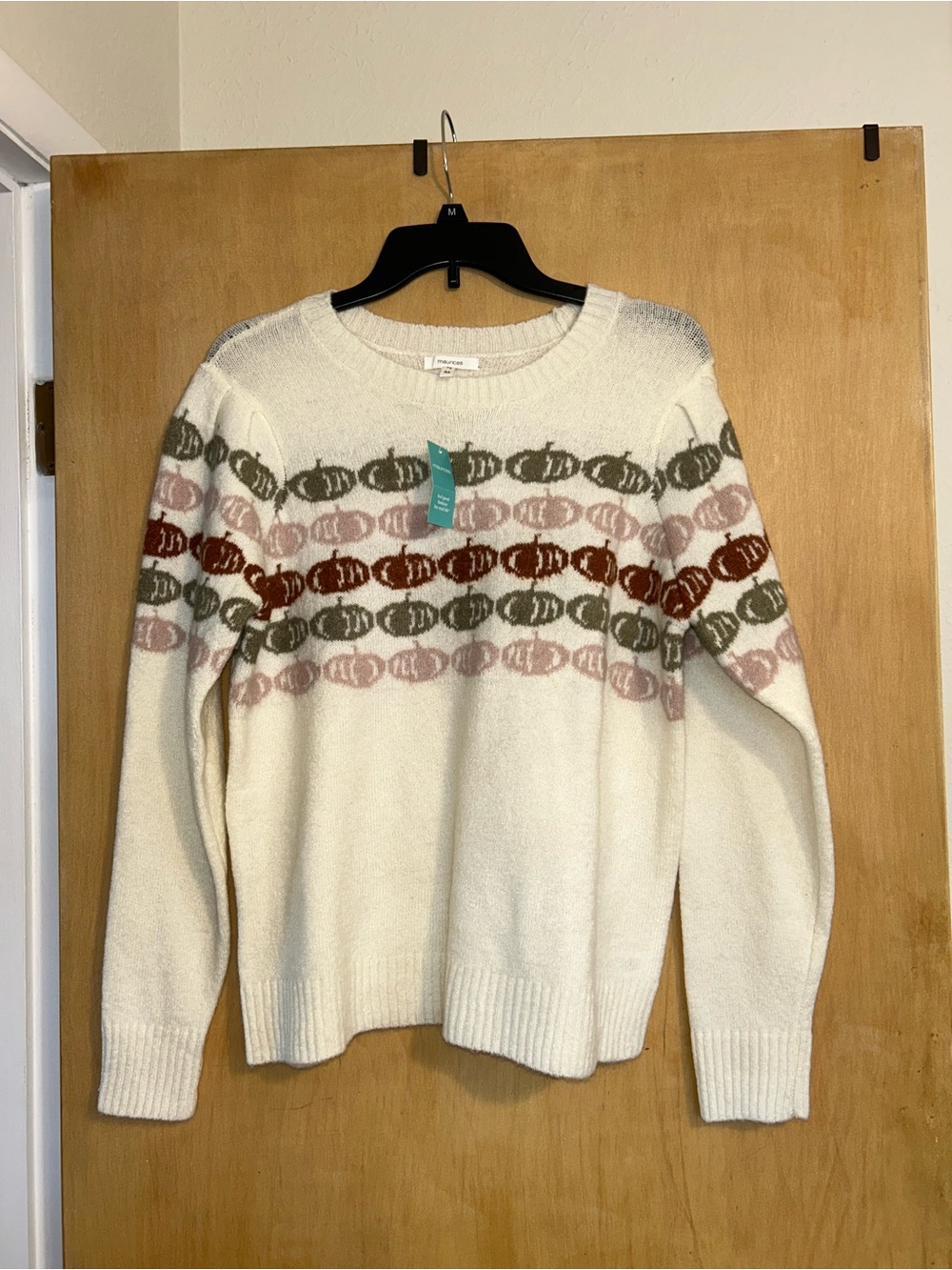 Maurices Cream Crewneck Sweater Pumpkins Fall MEDIUM NWT NEW!!!